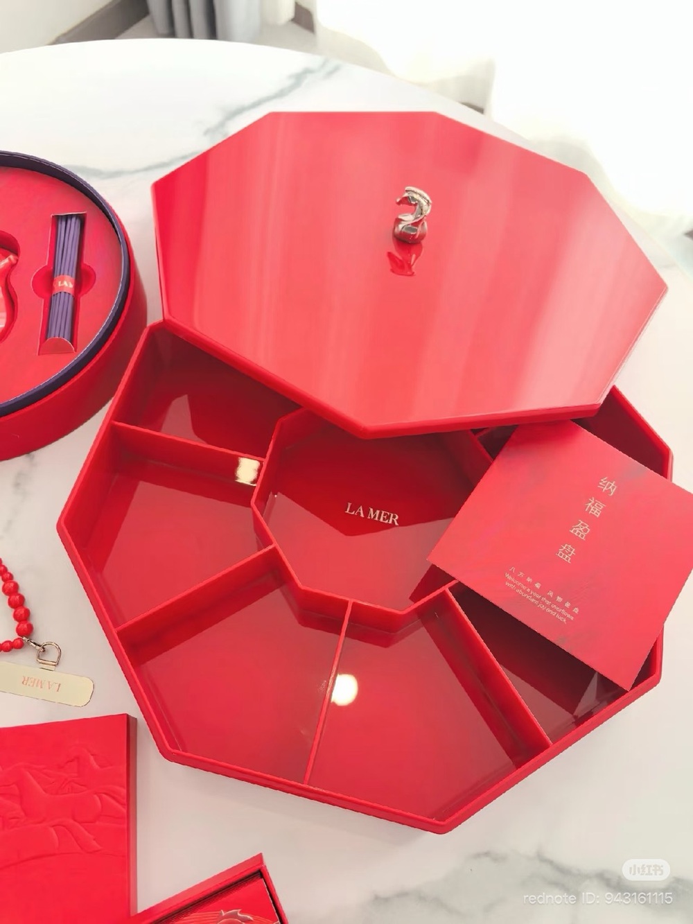 La Mer Red Octagonal Compartmental Gift Tray